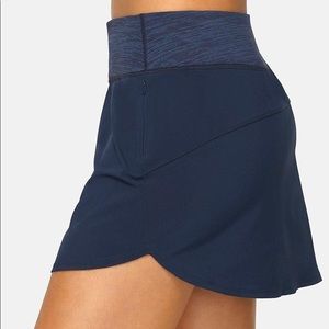 Outdoor Voices XS Hudson Skort in Navy
